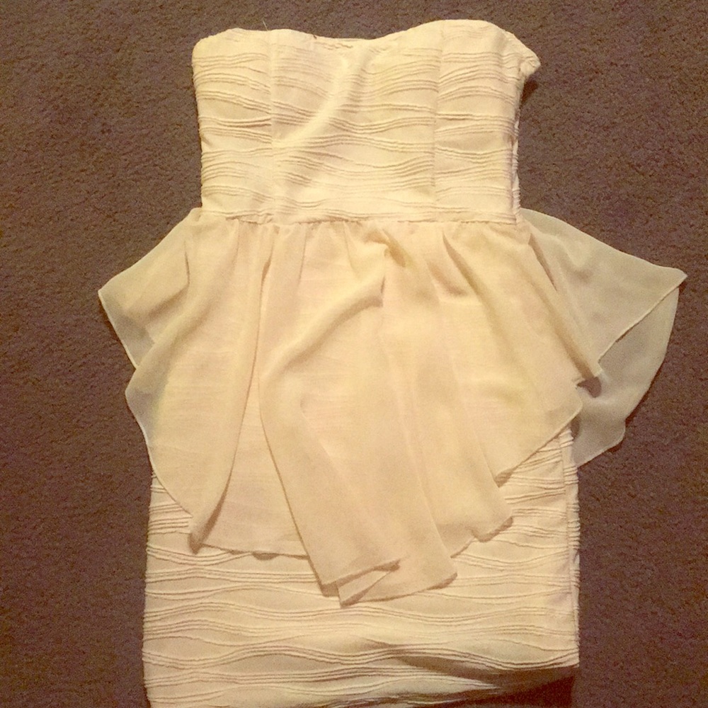 White strapless dress